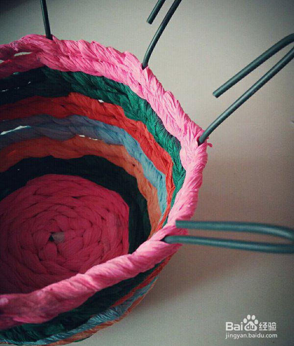 皱纹纸diy彩色手工笔筒