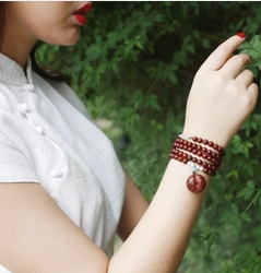 小叶紫檀盘法 把玩小叶紫檀手串的方法