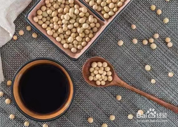 如何分辨老抽生抽以及老抽生抽如何使用。