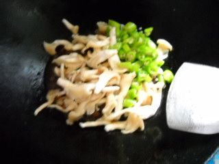 酱香杭椒双菇