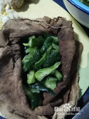 食补佳品百吃不厌的酱黄瓜的做法