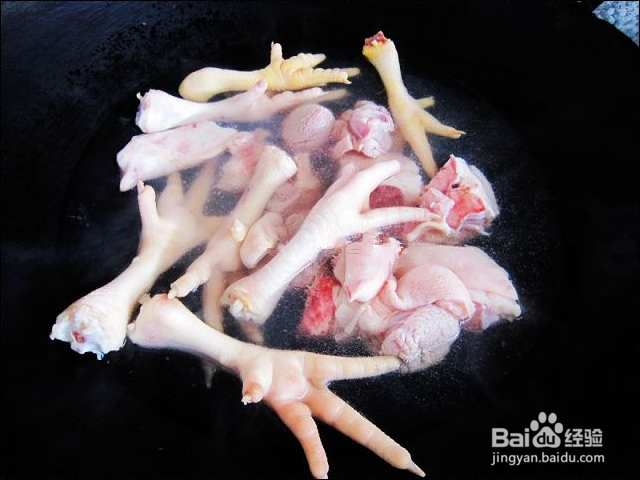 夏季养生 鸡爪花生眉豆汤