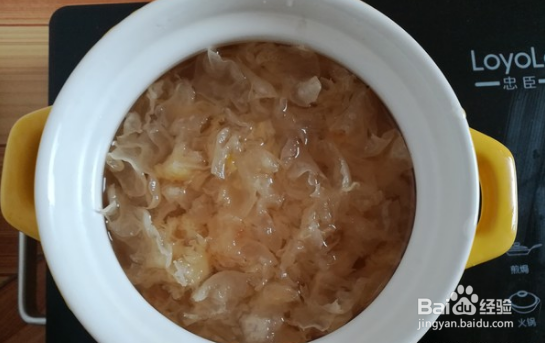 银耳红枣羹的做法