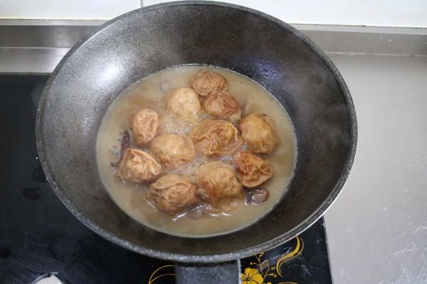 红烧油面筋塞肉