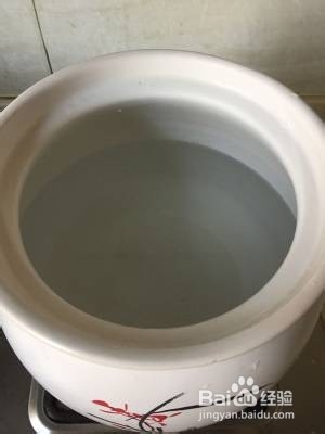 食补佳品冬日暖胃玉米脊骨汤的做法