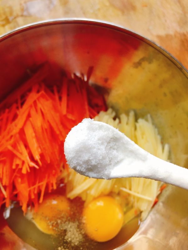 土豆胡萝卜鸡蛋饼