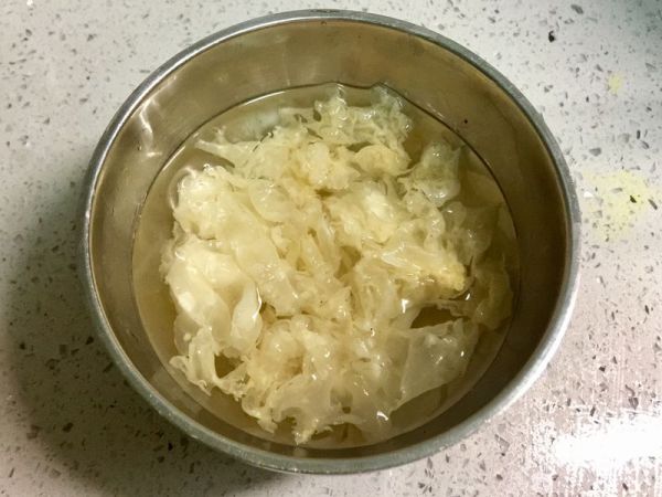 冰糖银耳雪梨汤#柏翠辅食节—健康食疗#