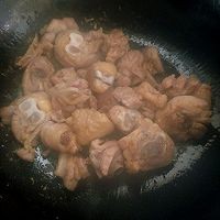 鸡腿肉炖土豆的家常做法