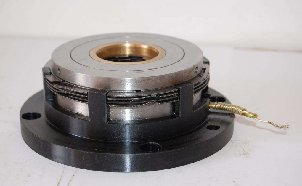 多片湿式制动器的工作原理