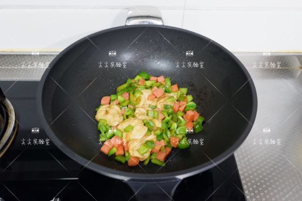 青椒火腿油面筋