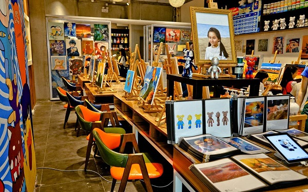 请问广东省2019年美术专业录取是按综合分排名吗