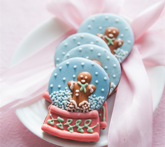 圣诞水晶球音乐盒糖霜饼干