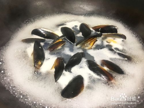 海鲜美食-青口贝香蒜奶油意面的做法
