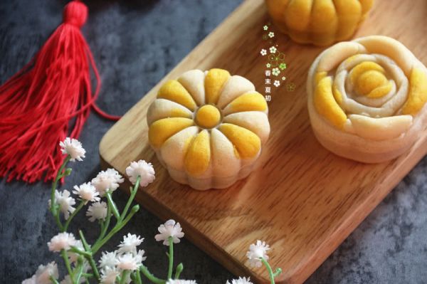 和果子板栗蓉桃山