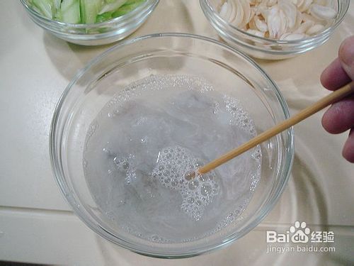 西芹百合炒虾球