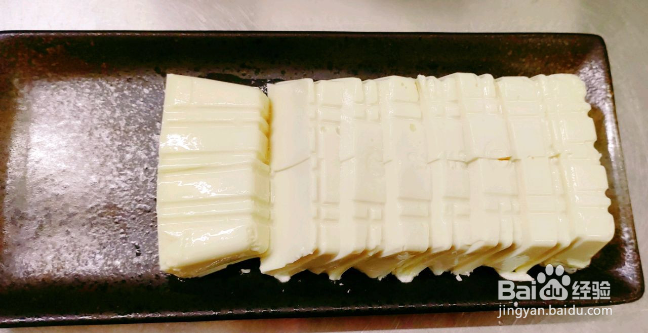 豆腐虾仁抱蛋的做法