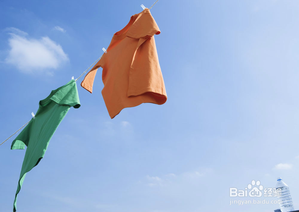 让衣服干得快的方法