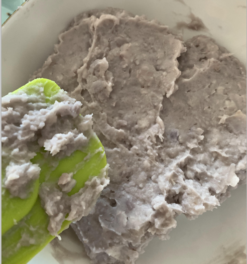 蓝色芋泥波点蛋糕卷