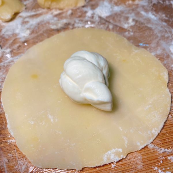 草莓奥利奥雪媚娘