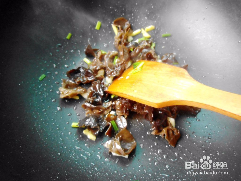 爆炒鱿鱼卷的做法