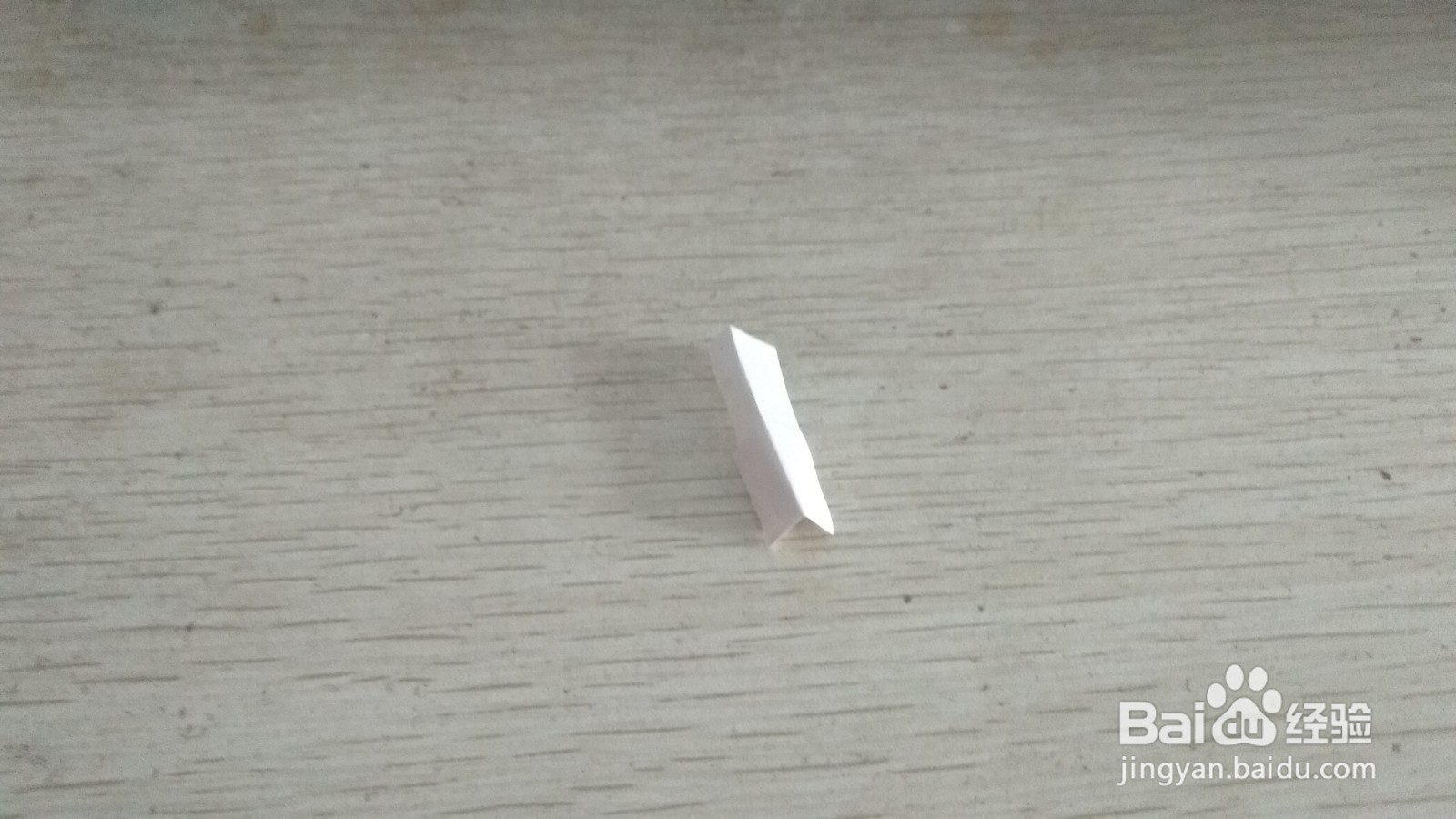 如何用一块长方形纸条做简易的钢笔的支架