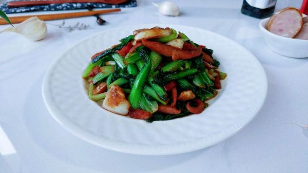 椒蒜红肠乌塌菜