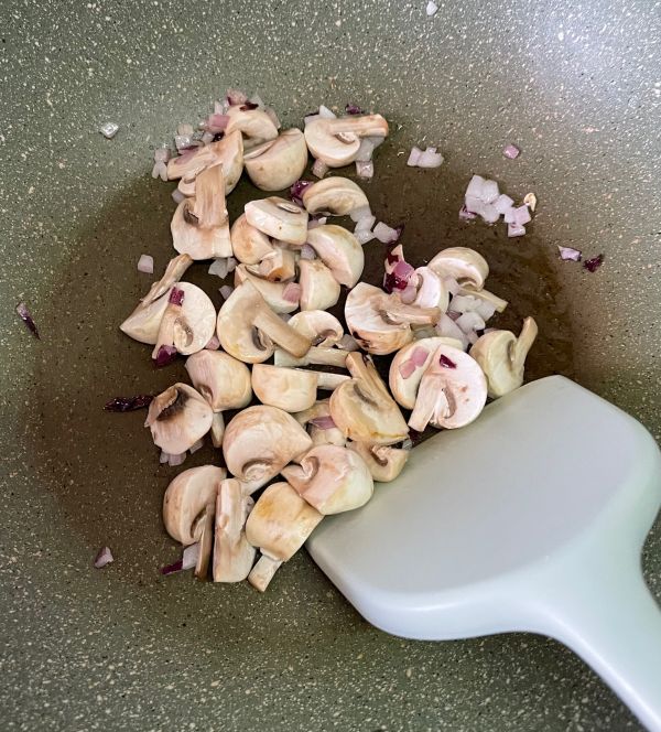 黑椒白蘑西蓝花藜麦红薯饭