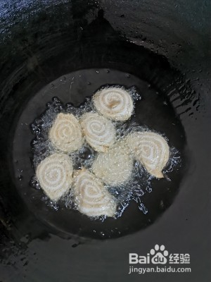 如何制作猫耳朵
