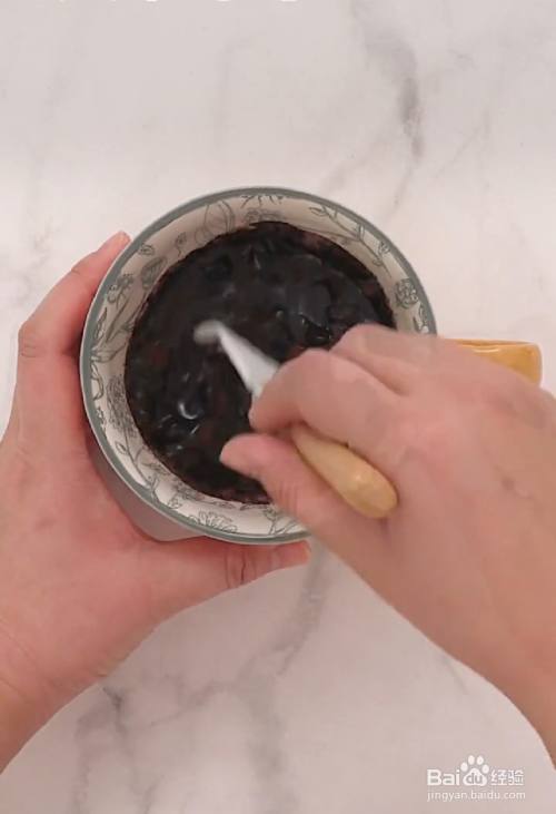 如何制作极速美味的微波炉布朗尼 百度经验