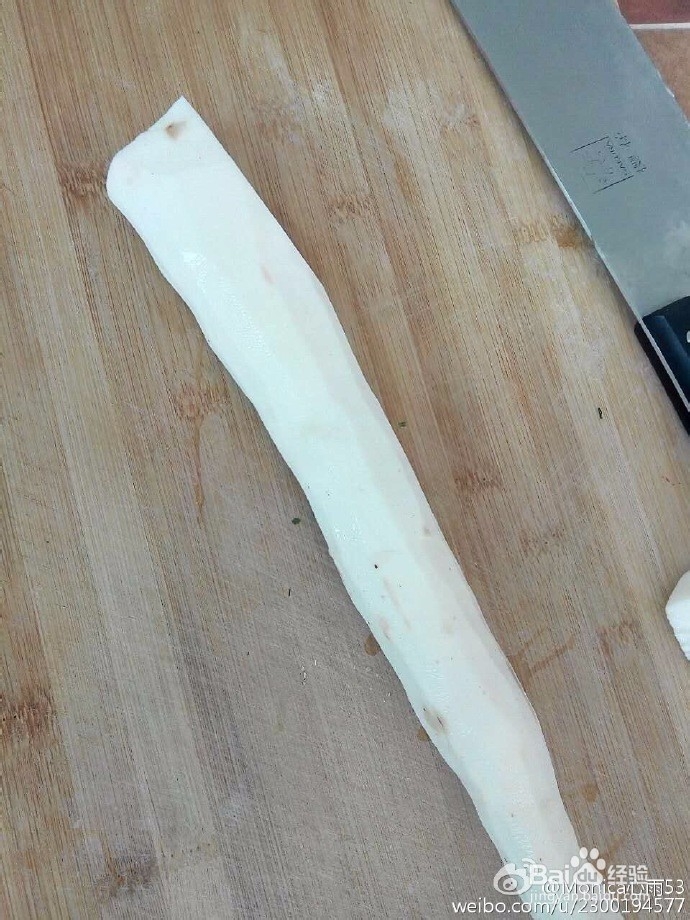 如何在家自己做出美味:自制蓝莓山药冰激凌