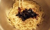 如何制作葱油拌面/葱油拌面的做法