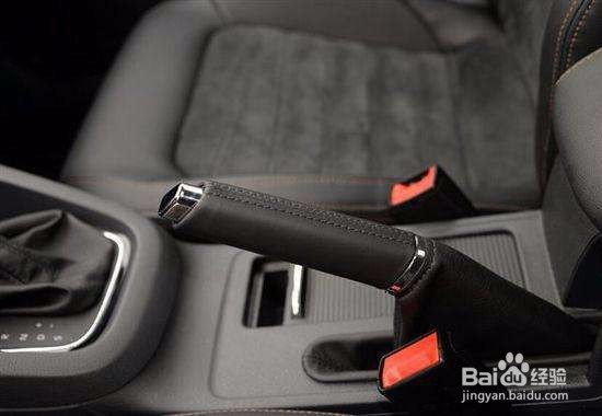 怎么更换汽车备胎