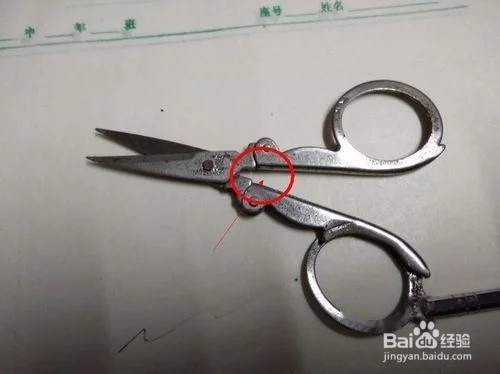 中性笔摔了下出水断断续续怎么弄