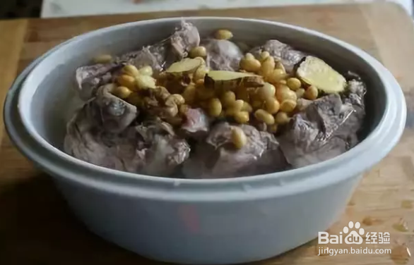 黄豆猪骨汤的做法