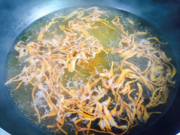 虫草花拌金针菇