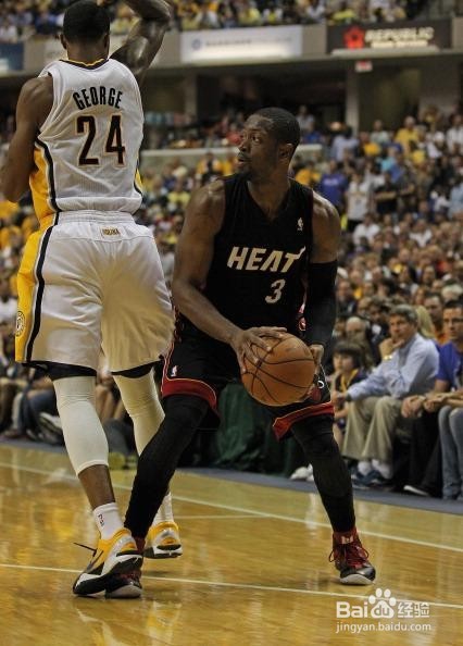 篮球如何训练用假动作晃人？