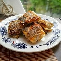 椒盐香煎带鱼