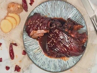 东坡肘子怎么做？