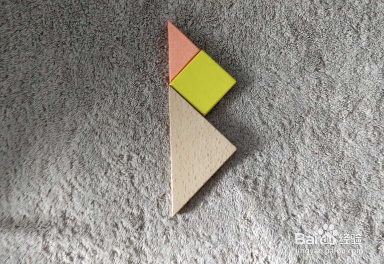 用七巧板怎样拼一只抬头鸣叫的企鹅?