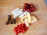 教你制作美味好喝的枸杞红枣乌鸡汤