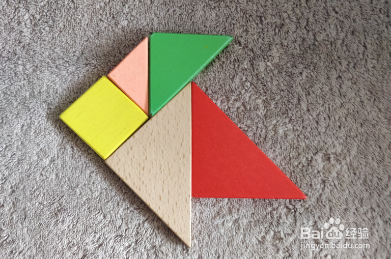 用七巧板怎样拼一条胖头鱼？