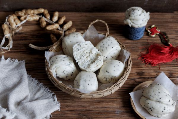 黑芝麻刀切馒头