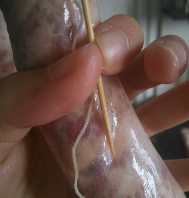 请问谁知道广式腊肠的做法和配方（甜口的）