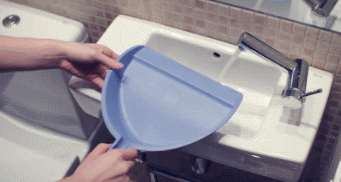 手机万一不小心掉进水里怎么办？别急！看这里！