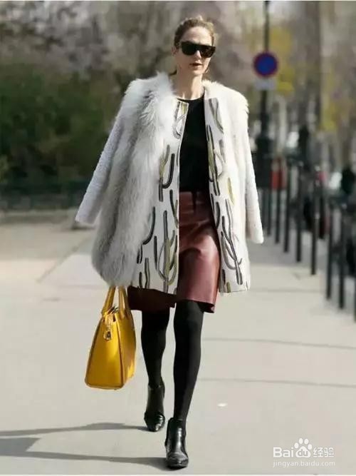 王凯丽长大衣里面套裙子,竟然这么好看!