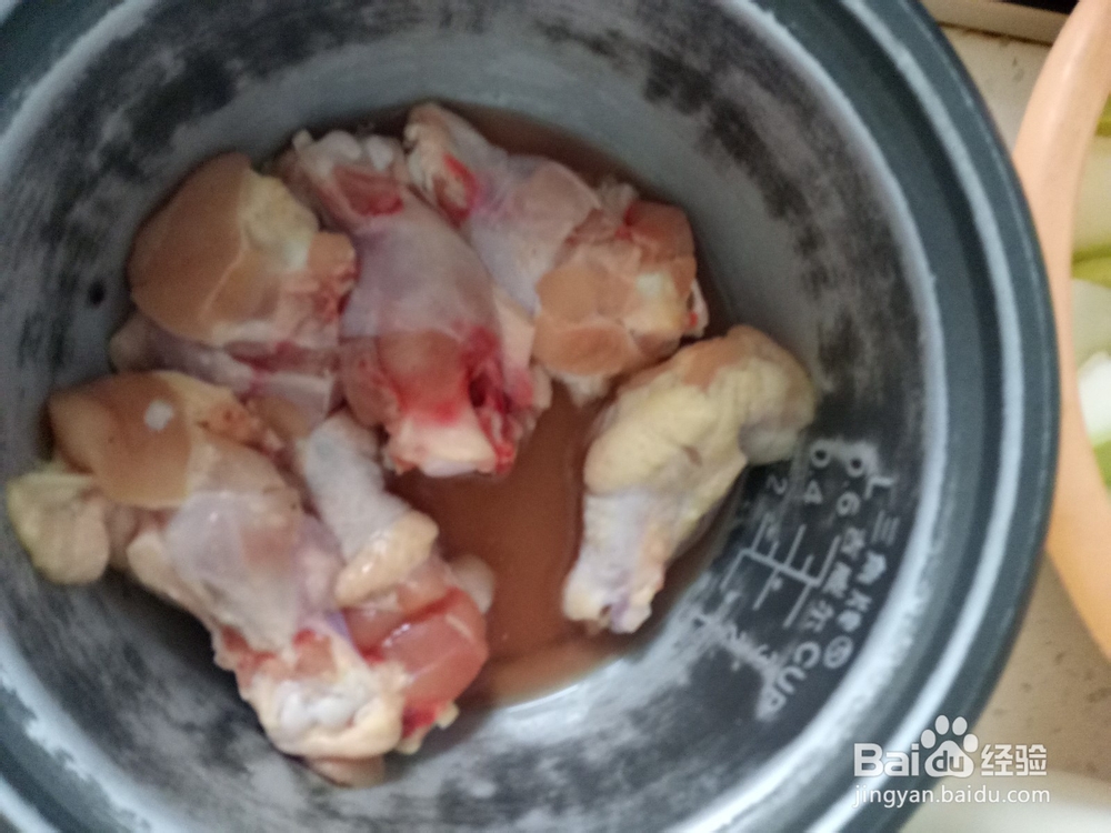 砂锅鸡腿炖葫芦