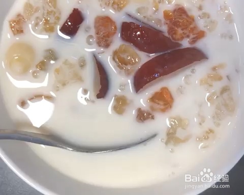 赞不绝口的牛奶桃胶