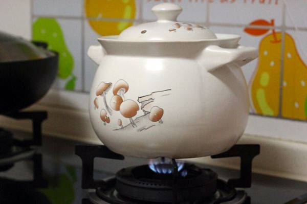 茶树菇番茄牛尾汤