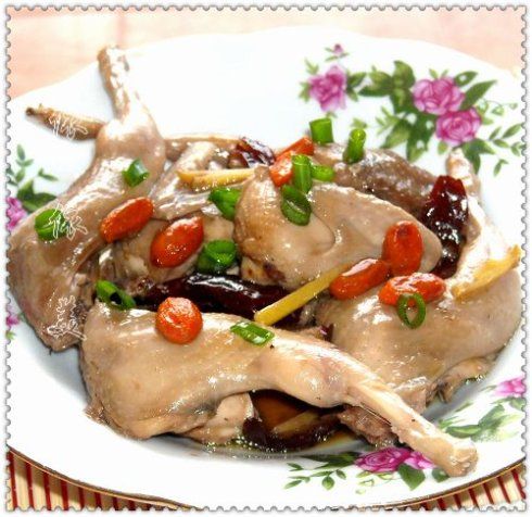 红枣枸杞蒸鹌鹑