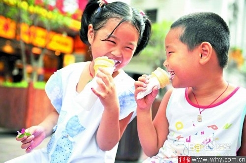 一定要注意！一些行为日后会给孩子带来病根